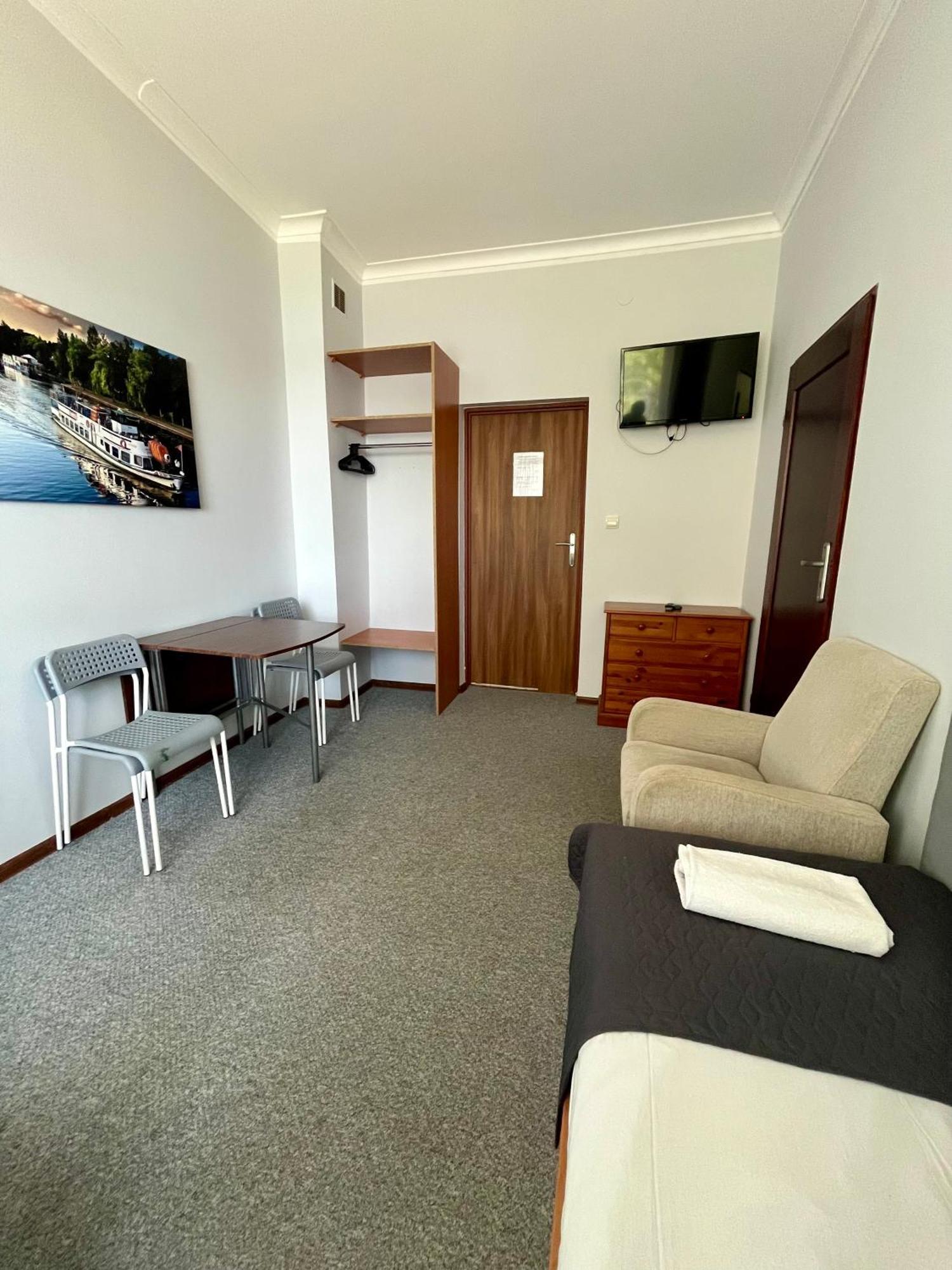 Hotel Gosciniec Rospuda à Augustów Extérieur photo
